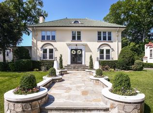 942 Grant Ave, Pelham, NY 10803