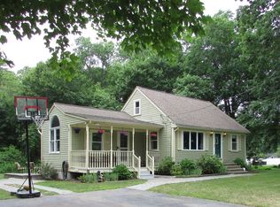 288 Oak St, Raynham, MA 02767