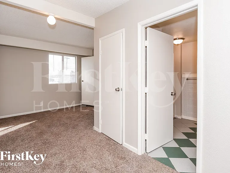 2085 Palora Ave — Photo 10