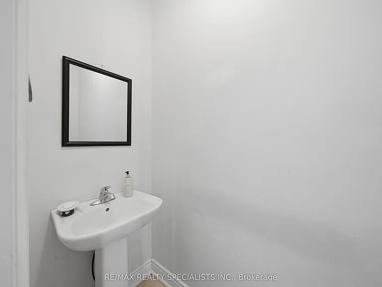 294 Miller Park Ave — Photo 4