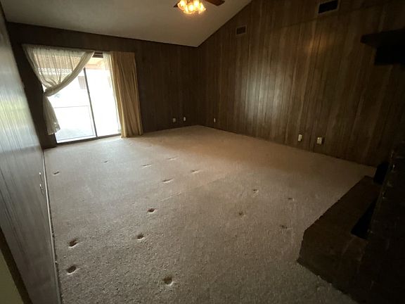 5th image of 121 Michelle Dr