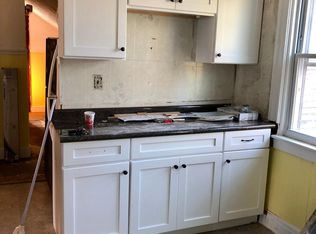 79 Hamlet Ave APT 3, Woonsocket, RI 02895