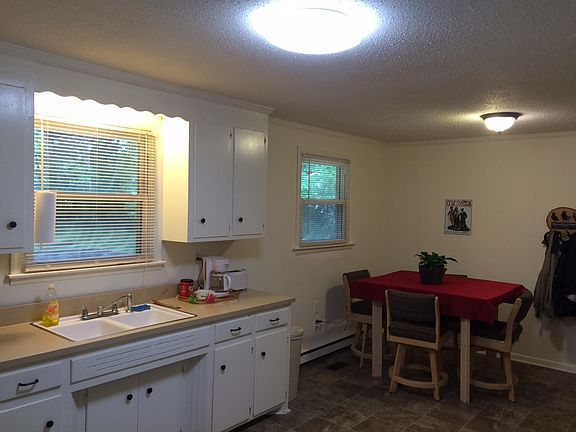 3rd image of 6527 Longview Dr