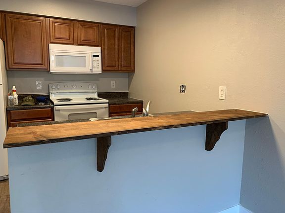 2nd image of 5445 SE 30th Pl #A