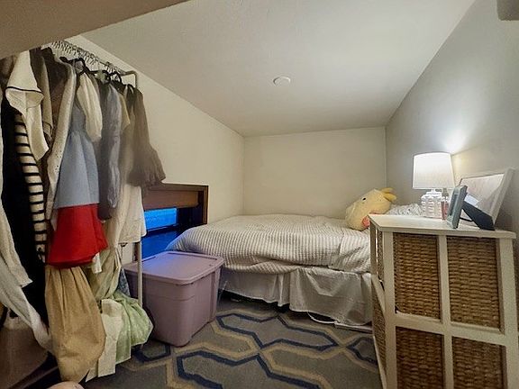 5th image of 126 W 82nd St APT 4