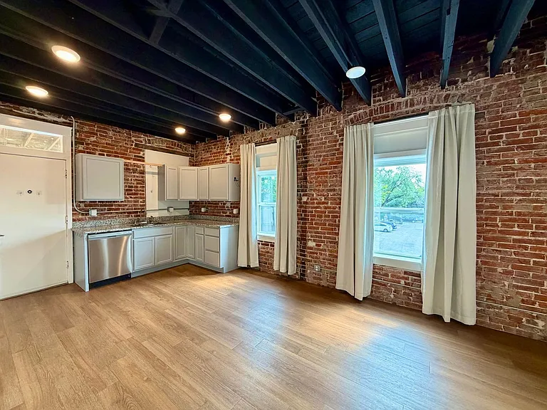 2202 Lexington Ave #A — Photo 17