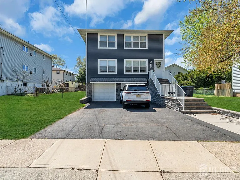 36 Van Buren Ave — Photo 3