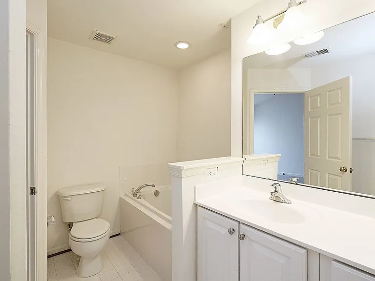 920 Rainier Rd — Photo 12
