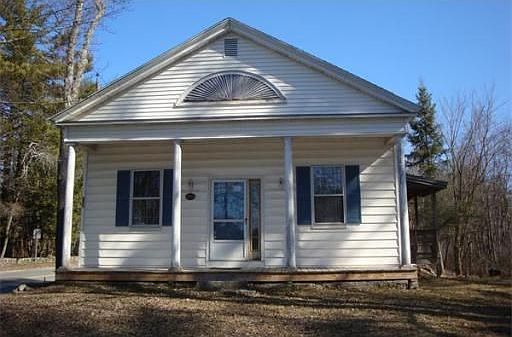 2nd image of 221 Glenallen St