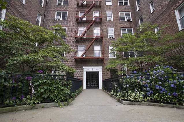 2nd image of 3965 51st St APT 4E