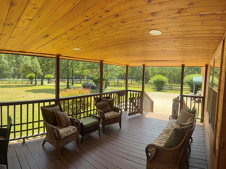 24600 Oak Hollow Blvd W — Photo 14