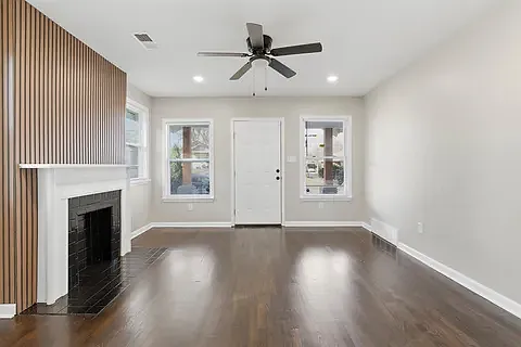 2053 Waverly Ave — Photo 4