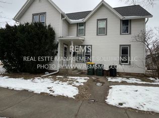 420 N Pine St FRONT 1, Reedsburg, WI 53959