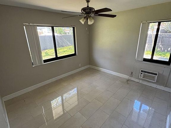3rd image of 541 NE 43rd St APT 3