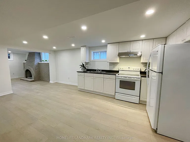 81 Celestine Dr #LOWER — Photo 6
