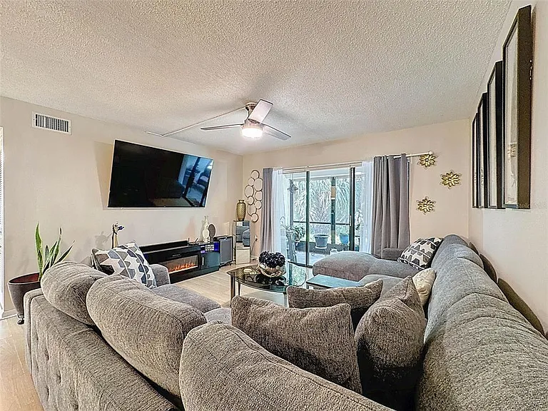 3188 Lake Pine Way S #B1 — Photo 4
