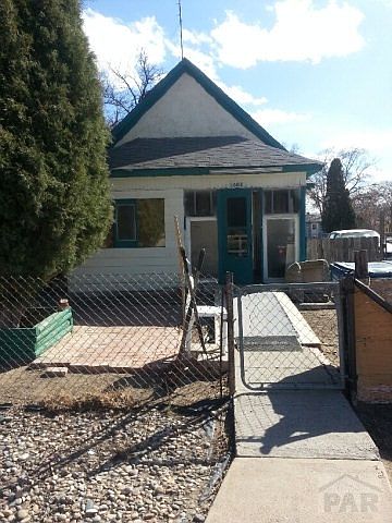 1st image of 14 E Ash St