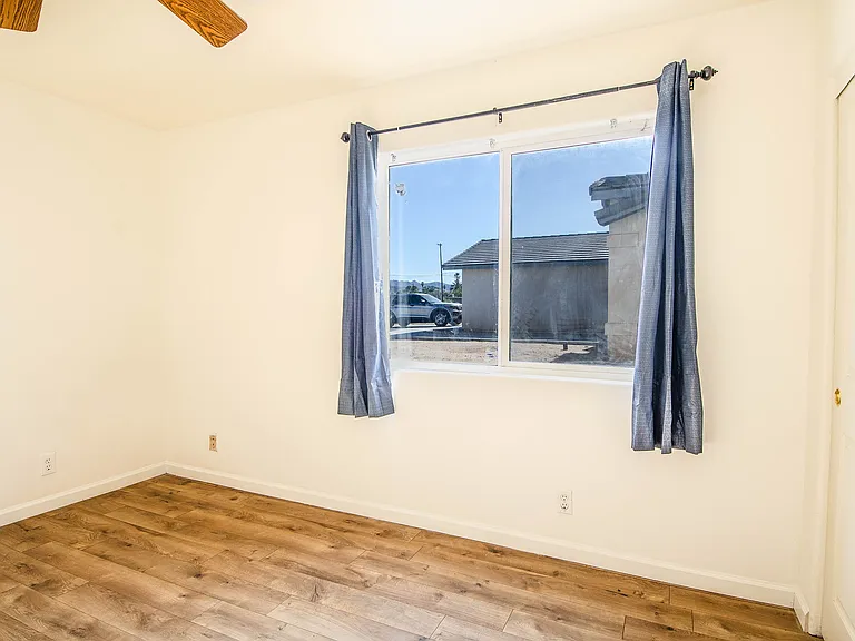 72548 Sunnyslope Dr — Photo 10