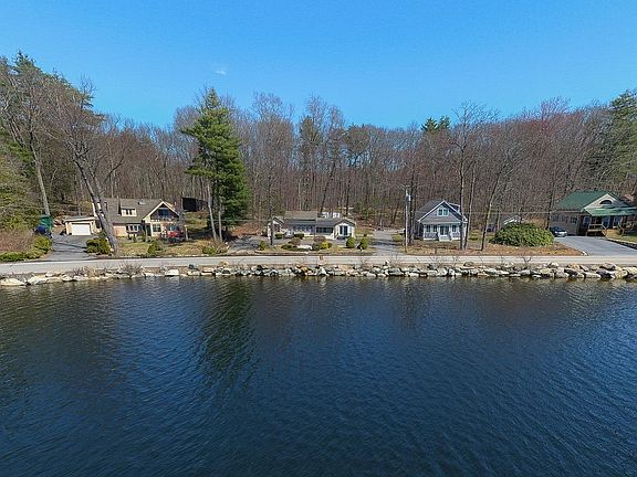 4th image of 122 Wash Pond Road