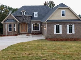 224 Quarterdeck Ct, Chesnee, SC 29323