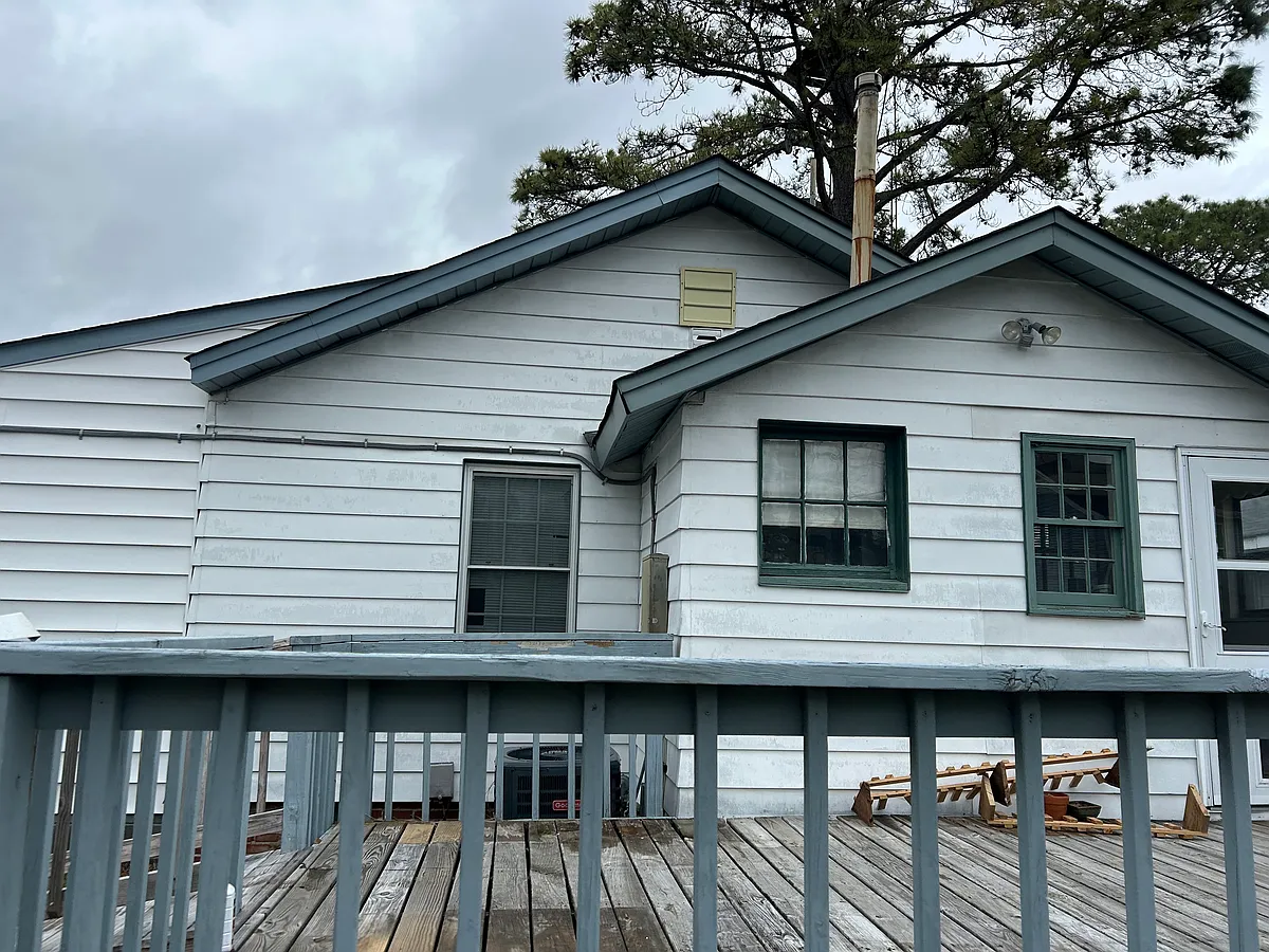 Building Photo - 1057 Green St