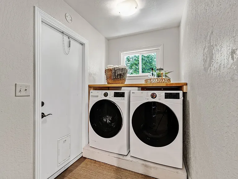 308 Panorama Ct — Photo 39