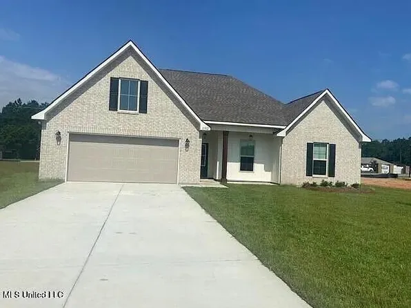 11512 Memphis Cir, Ocean Springs, MS 39564