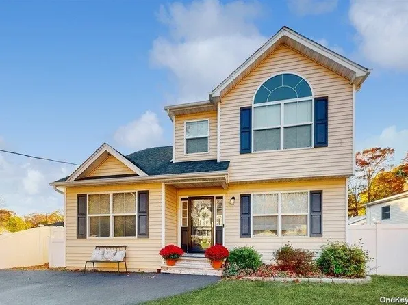 232 Tyler Avenue, Miller Place, NY 11764