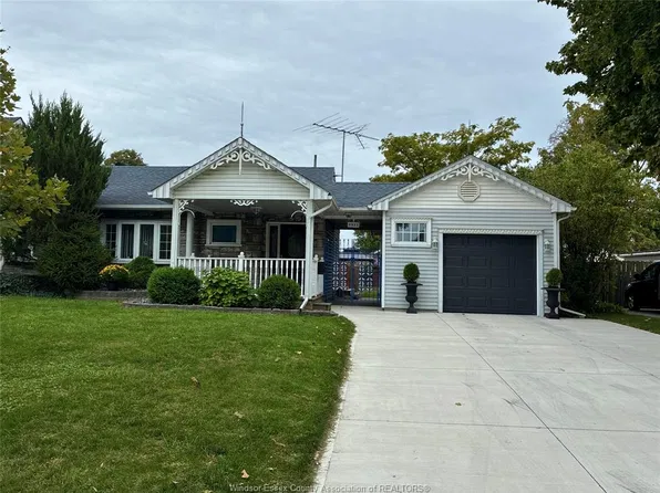 2533 Tourangeau Rd, Windsor, ON N8W 4P1
