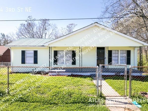 34 3rd St NE