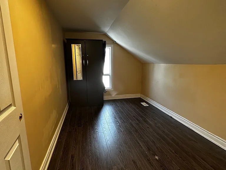 350 Eulalie Ave — Photo 19