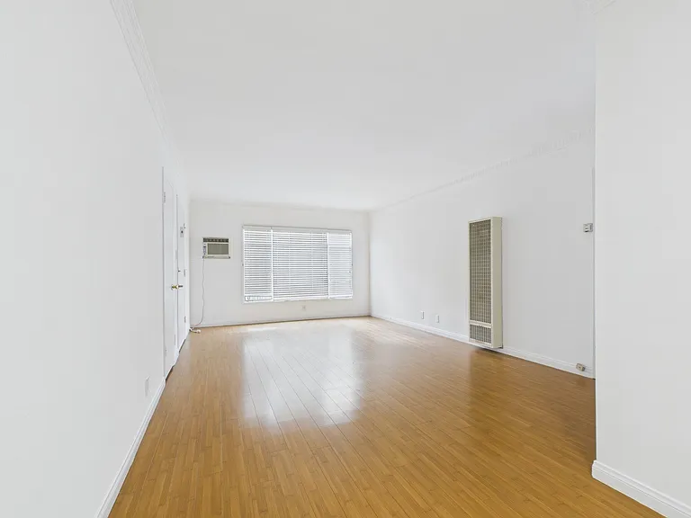 1111 Larrabee St — Photo 22