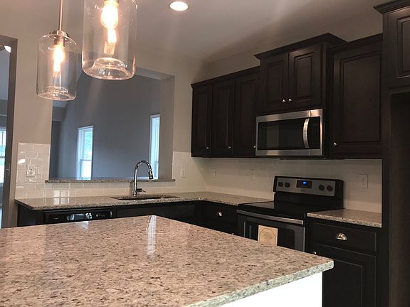 3rd image of 324 Wooded Glen Ln