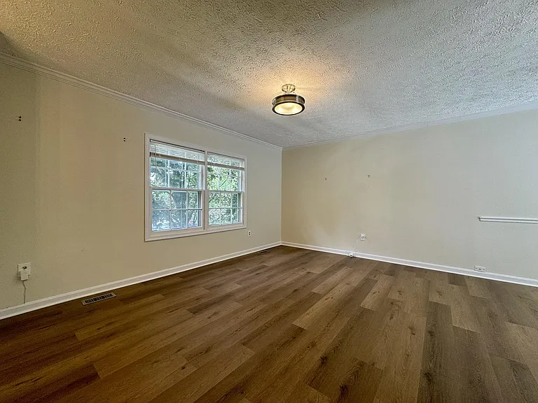 13413 Wisteria Dr — Photo 8