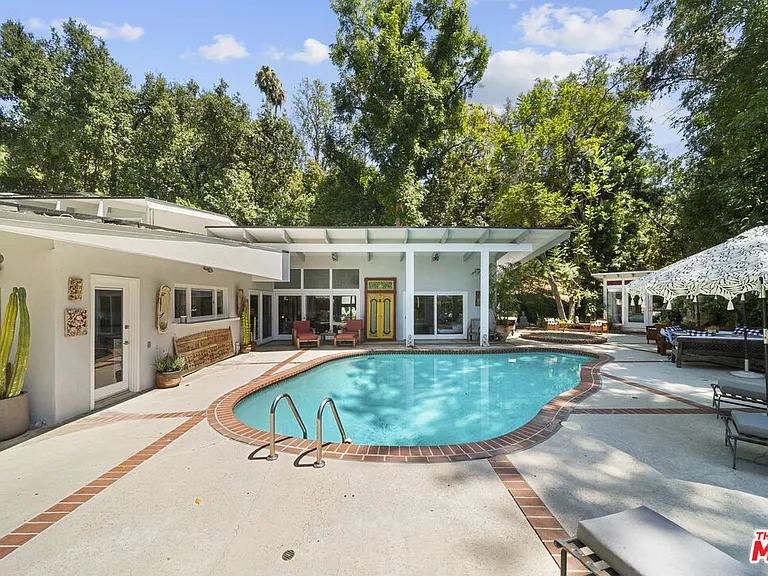 4620 Balboa Ave — Photo 35