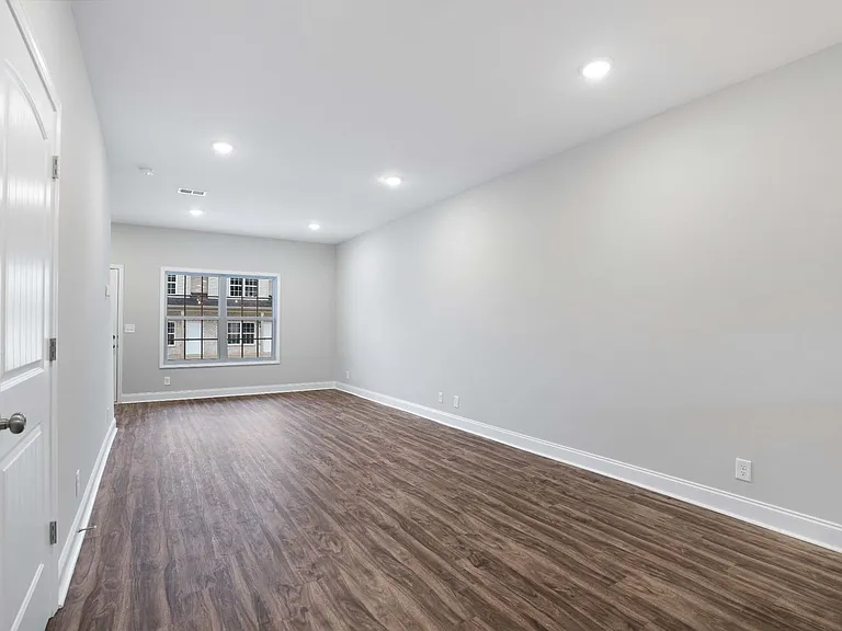 955 Professional Park Dr #102 — Photo 31