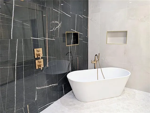 11 Cocos St — Photo 10