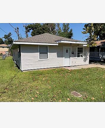 2nd image of 2313 Poplar St