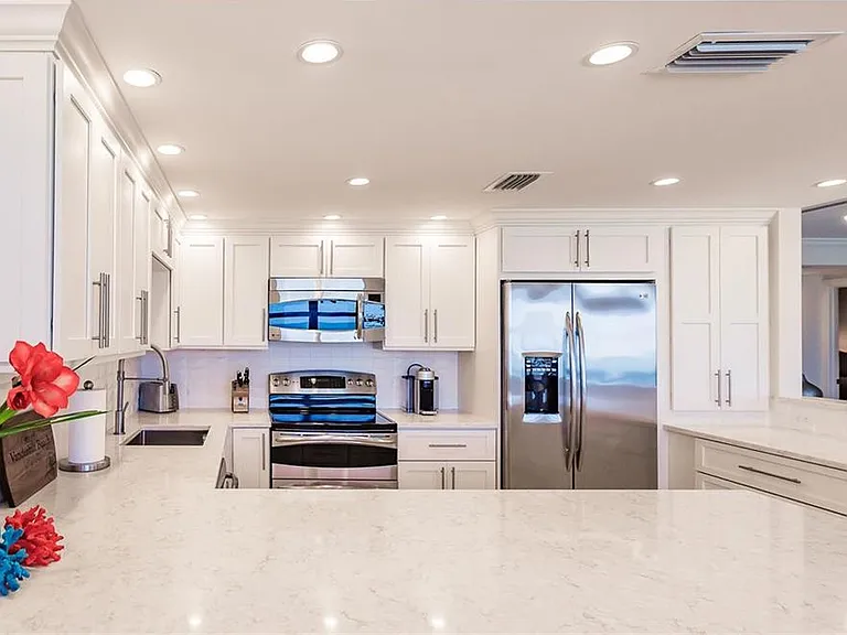 9375 Gulf Shore Dr #302 — Photo 10