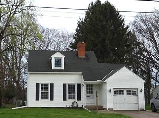 966 Gulf Rd, Elyria, OH