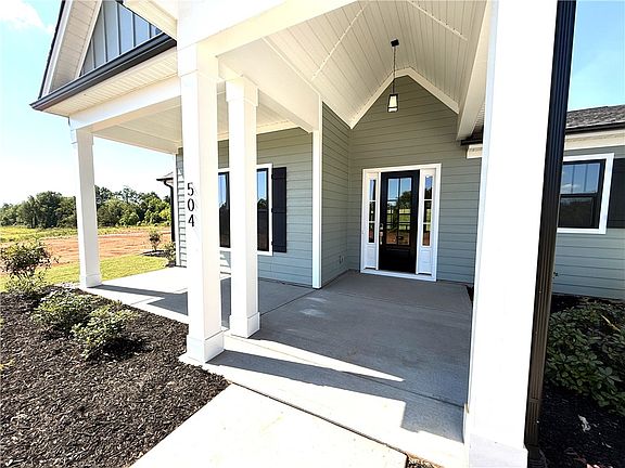 3rd image of 504 Tilman Ct