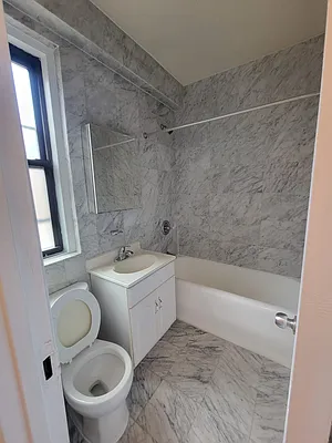 Rented by David Francis New York LLC | media 4