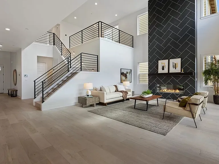 3090 N 49th Ave — Photo 14