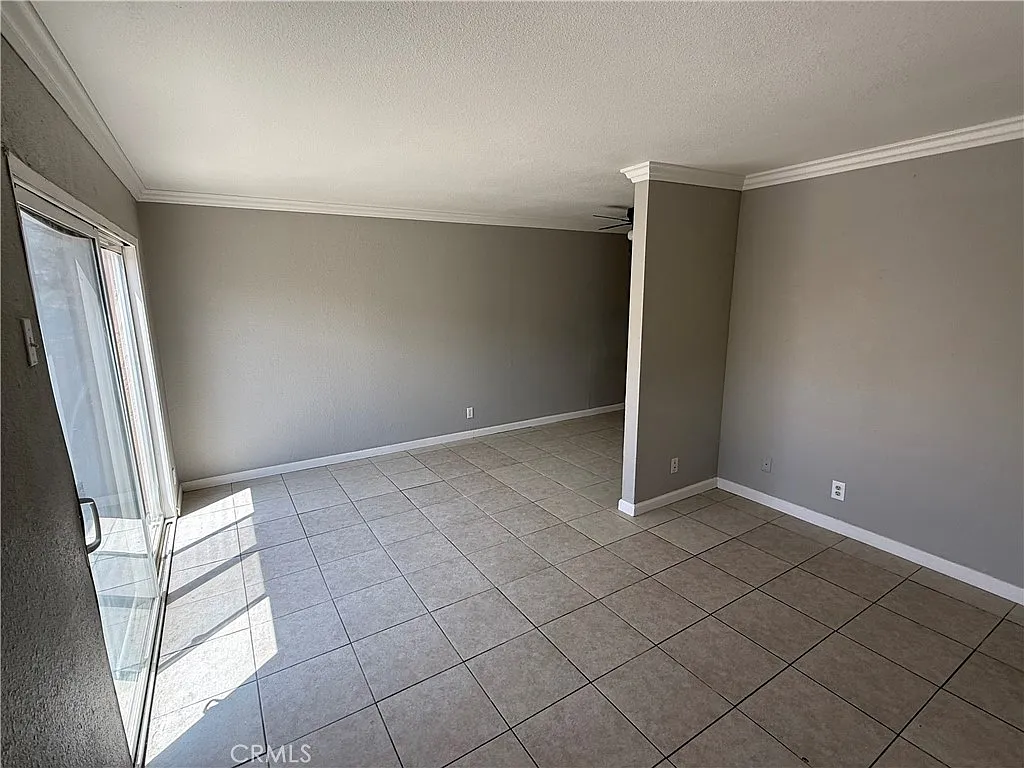 4 bed, 2.0 bath, 1600 sqft, $2,800 — Photo 3
