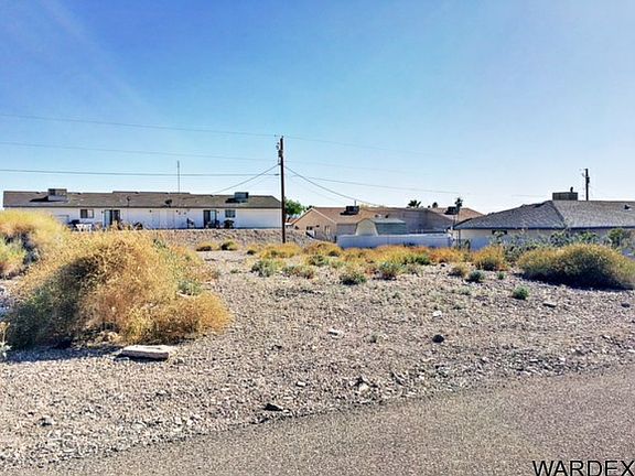 4th image of 2396 College Dr