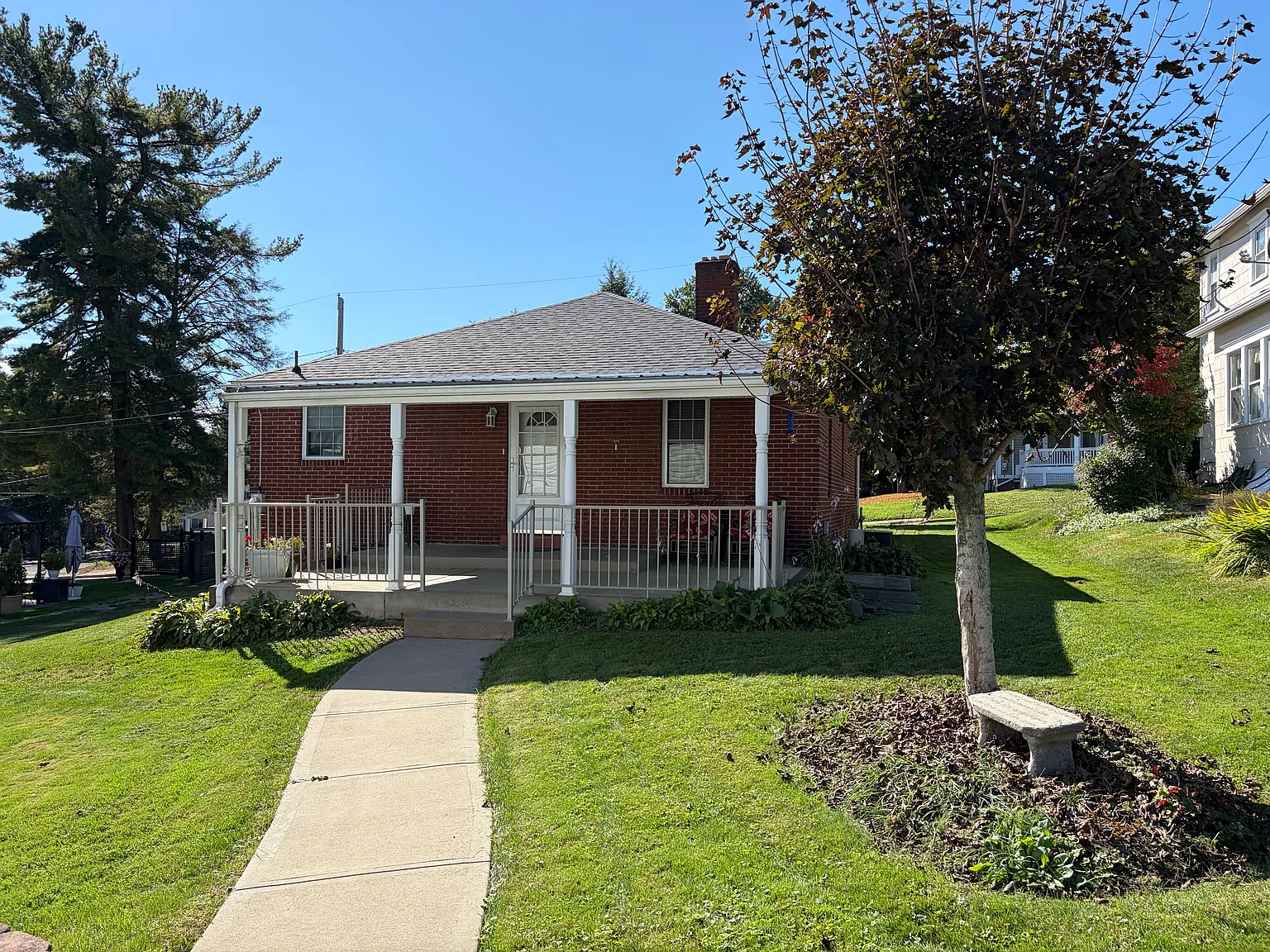 2 bed, $1,600 — Photo 2