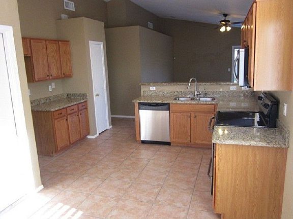 2nd image of 8542 E Clovis Ave