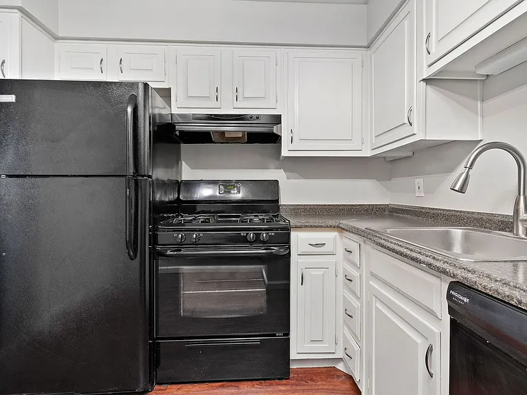 9400-9430 W 81st St — Photo 32