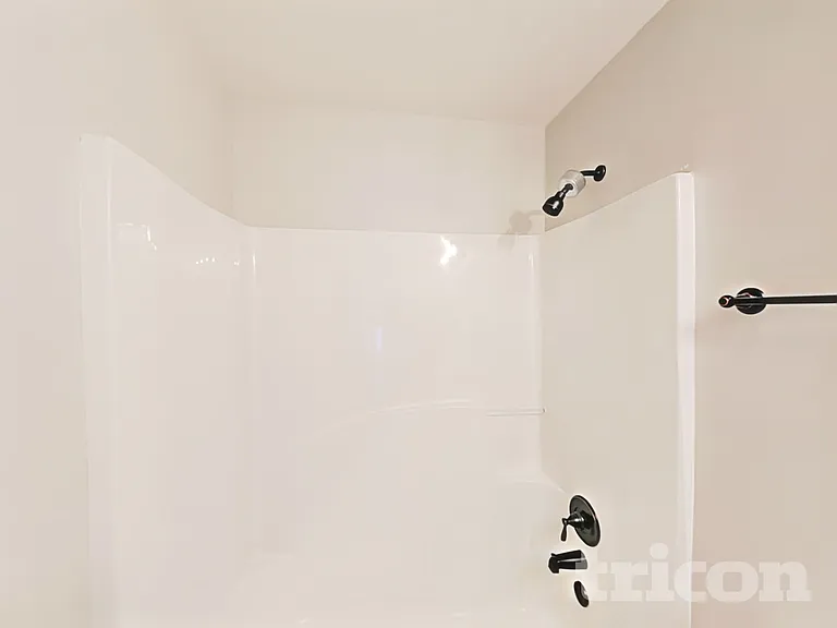 104 Logan Creek Ct — Photo 14