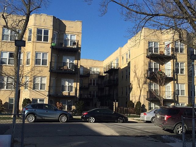 1st image of 4012 N Albany Ave APT 3A